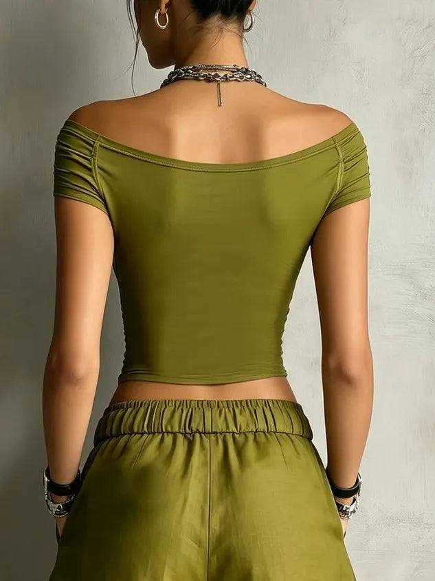 Casual Solid Boat Neck Slim Fit Tee