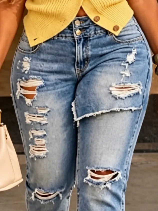 Casual Ripped Solid Slim Fit Capri Jeans
