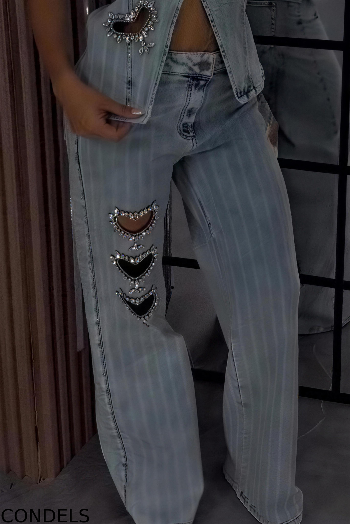 Women's Heart Rhinestone Vintage Washed Stripe Vest + Jeans